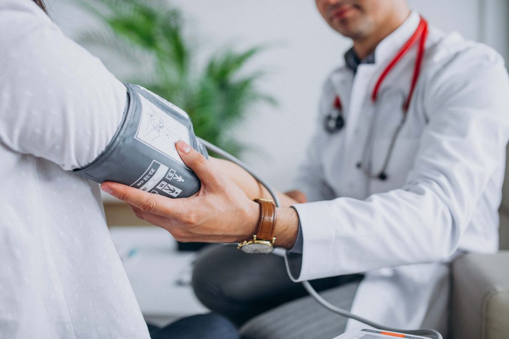 ¿Cómo prevenir la hipertensión arterial (HTA) y sus complicaciones?