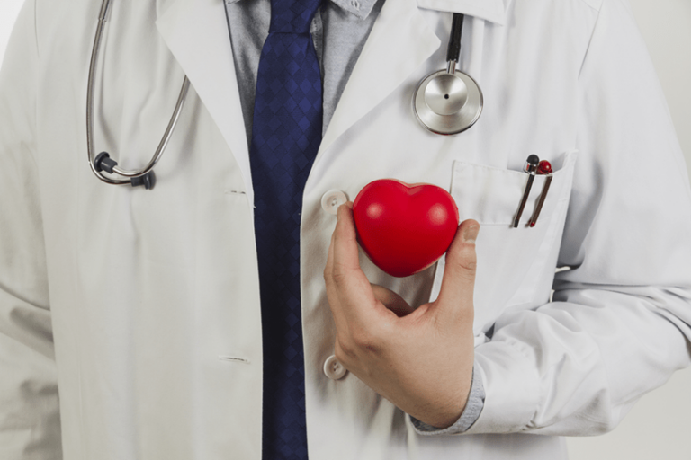 la importancia de visitar al cardiólogo