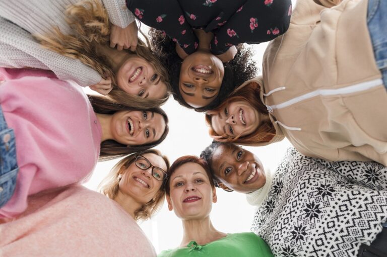 Laboratorios Farma conmemora el mes de la Mujer con su línea de productos femenina