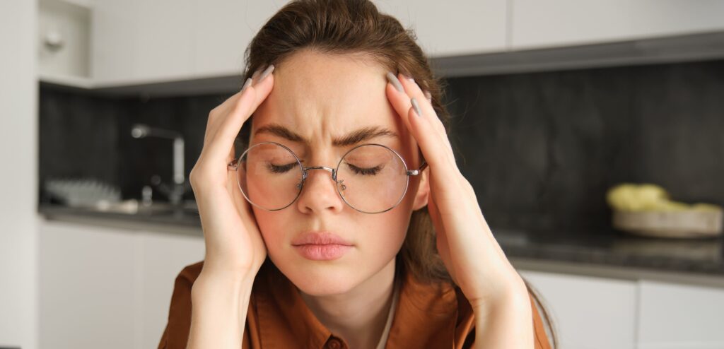 Migraña: causas, síntomas, tipos y tratamientos [+Consejos]