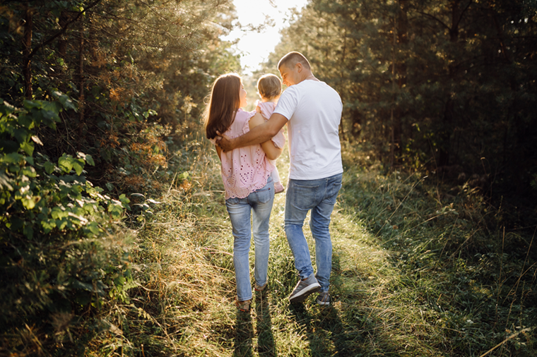 Rol emocional de mamá y papá en la felicidad de sus hijos
